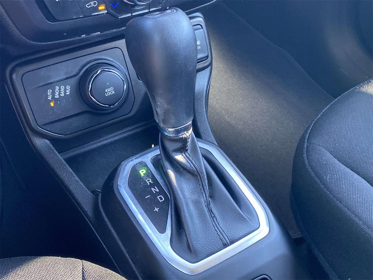 Used 2021 Jeep Renegade Latitude image 29