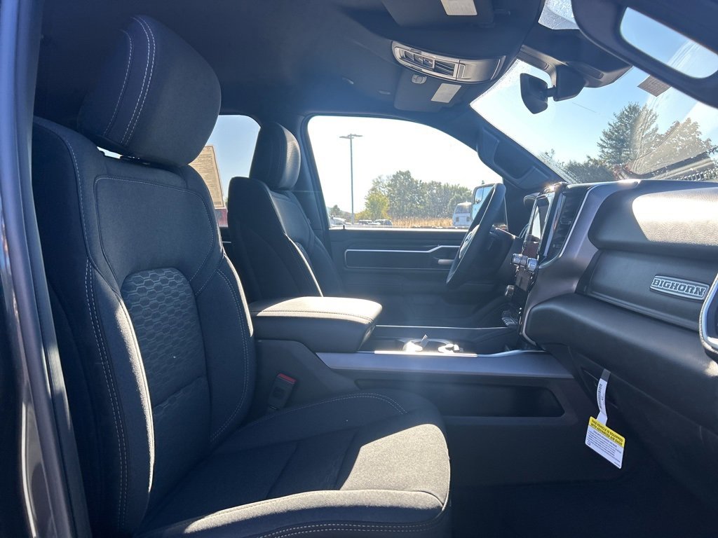 New 2026 RAM 1500 4x4 Crew Cab image 9