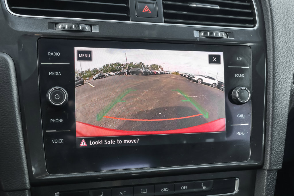 Used 2019 Volkswagen Golf SE w/ Driver Assistance Package FWD image 7