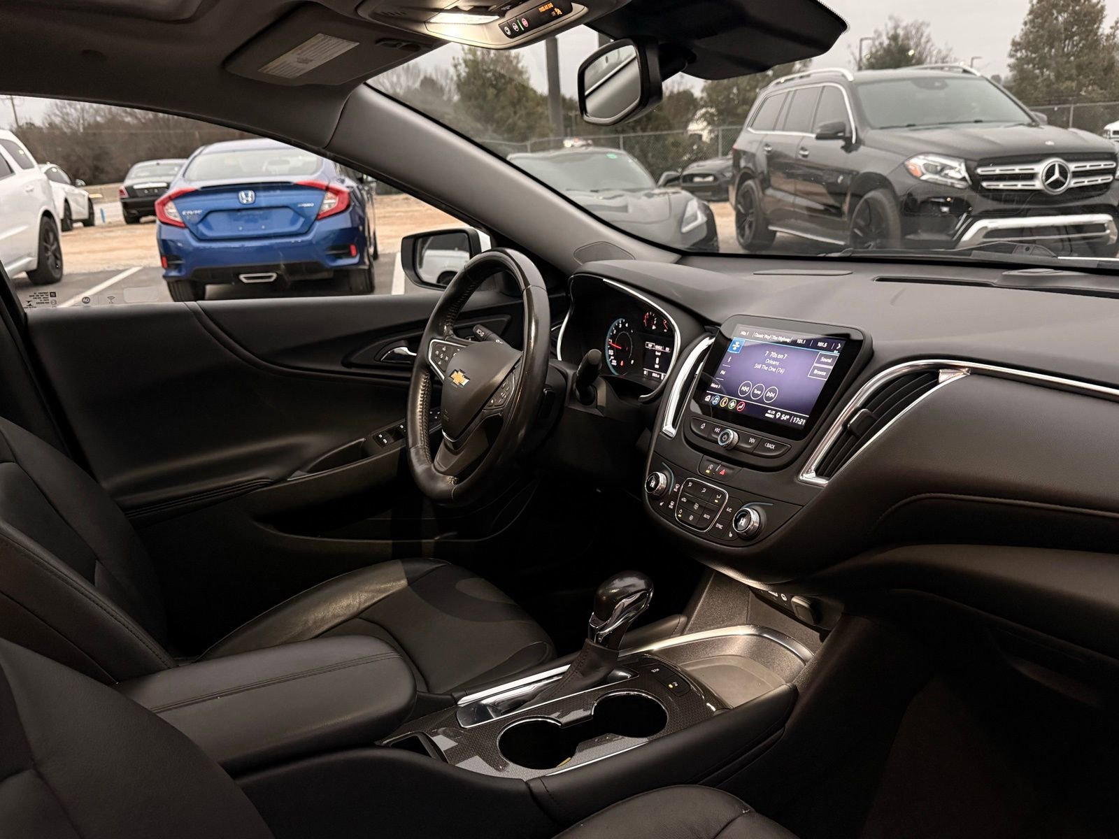 Used 2021 Chevrolet Malibu LT w/ Leather Package image 28