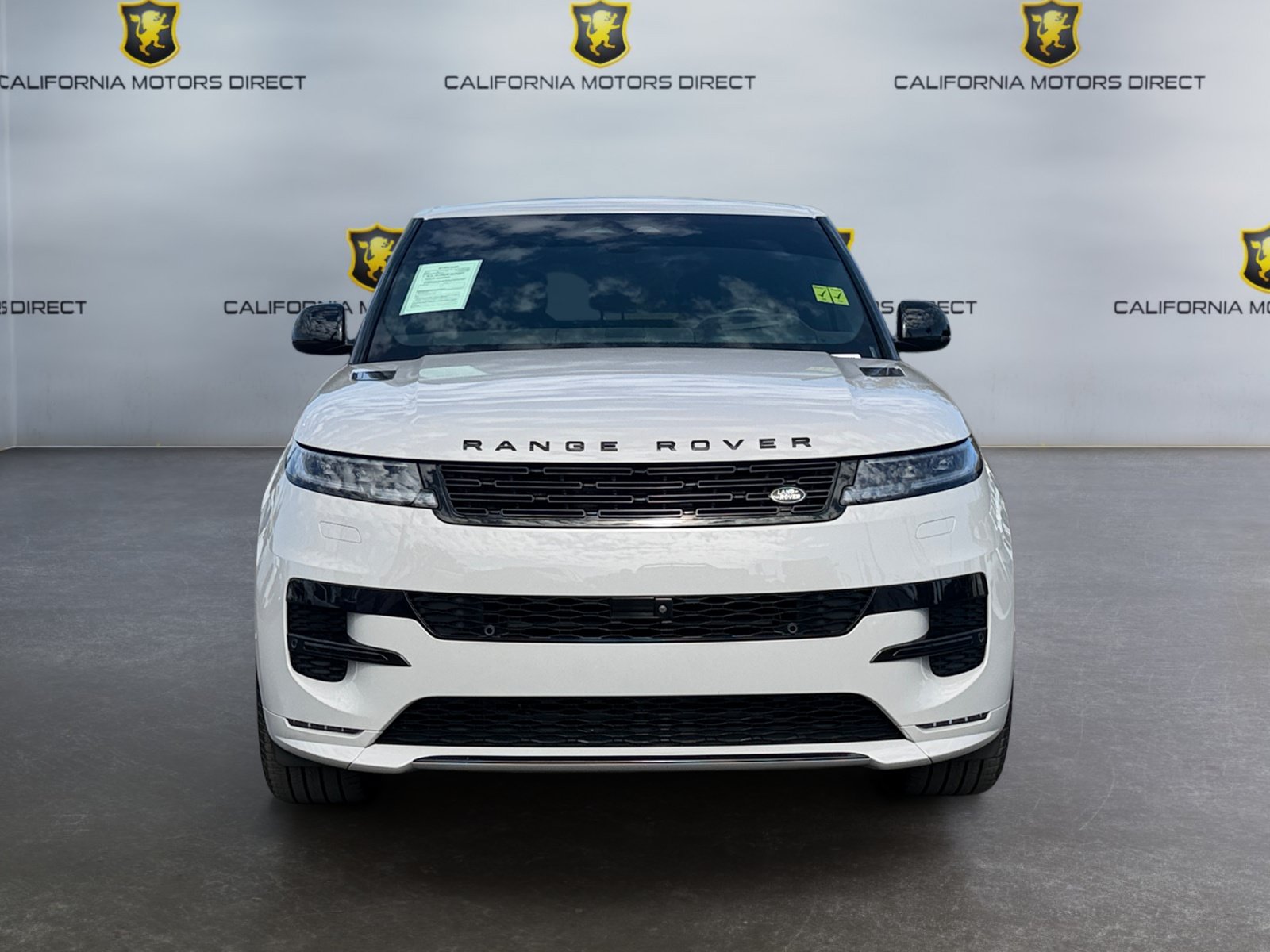 Used 2024 Land Rover Range Rover Sport Dynamic SE AWD/4WD image 2