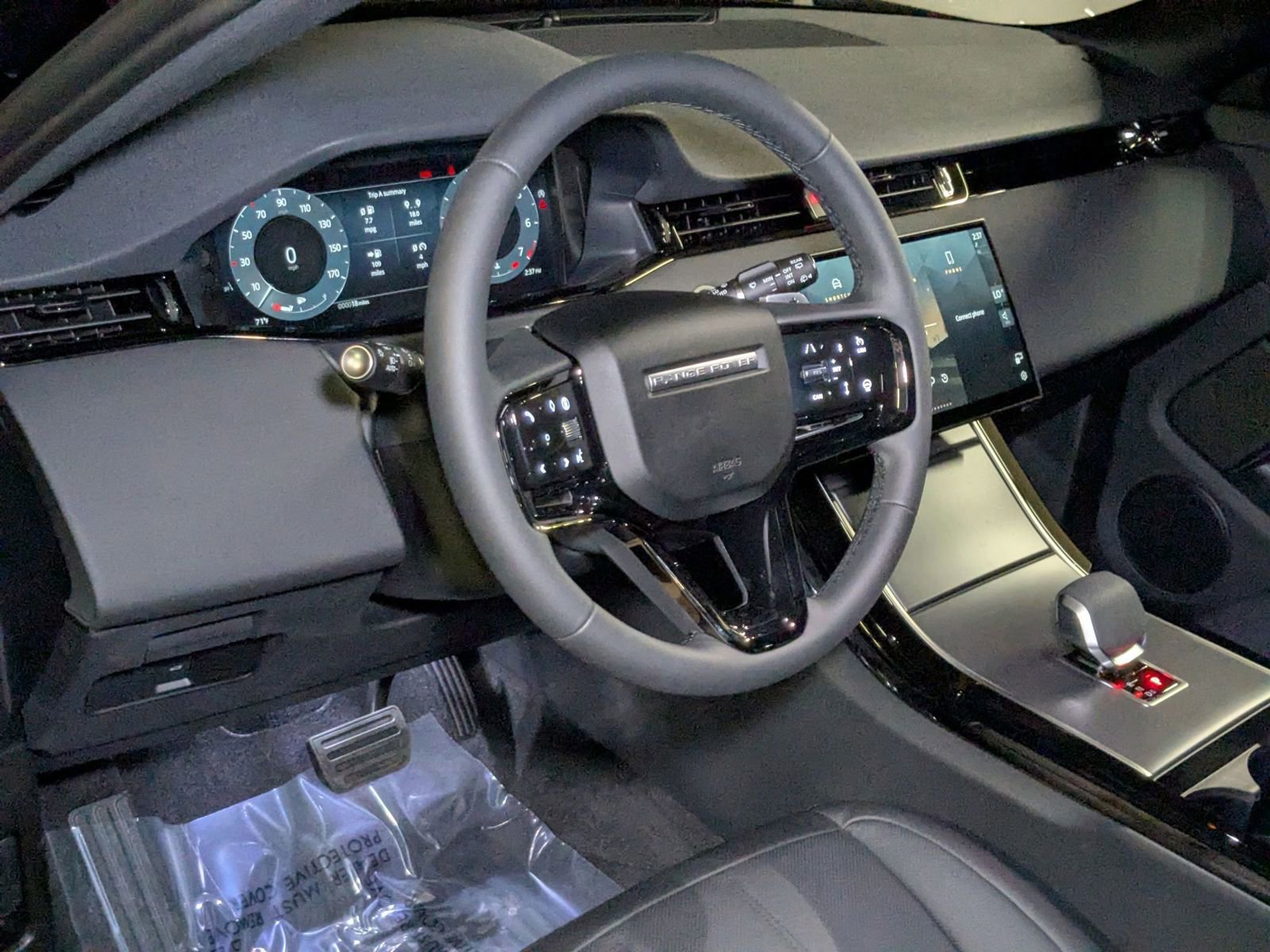 New 2026 Land Rover Range Rover Evoque S image 3