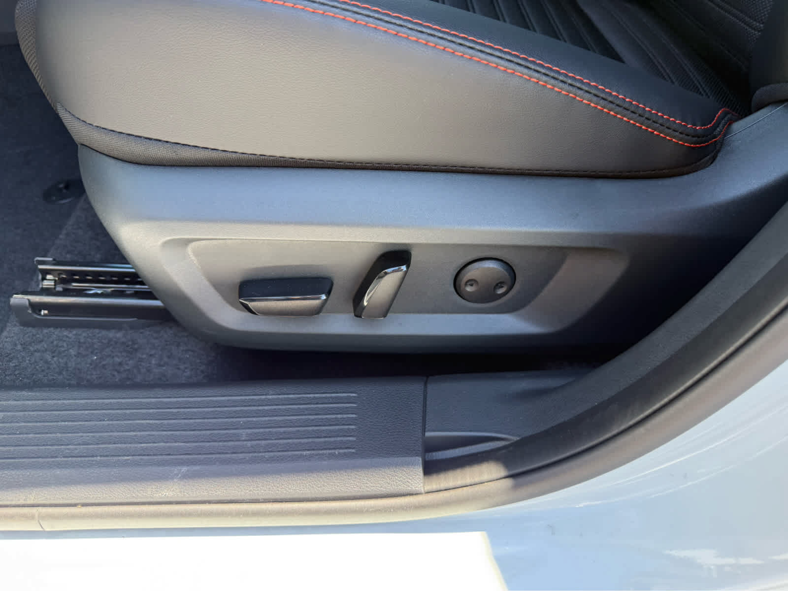 New 2026 Nissan Rogue SV w/ Rock Creek Premium Package AWD/4WD image 24
