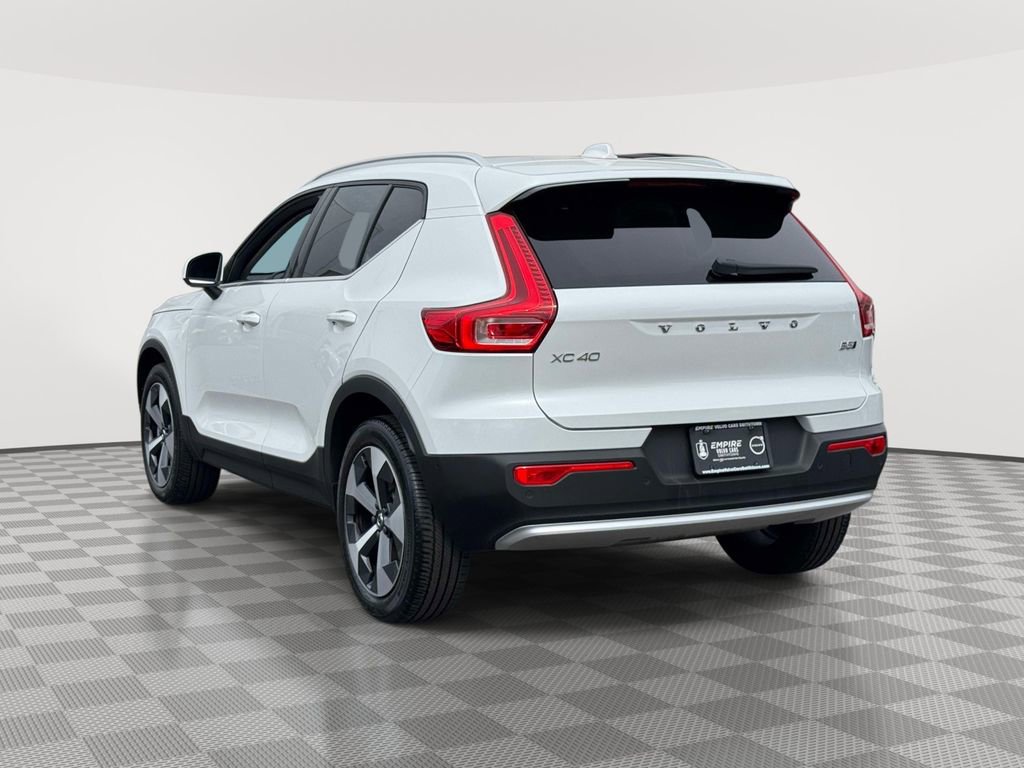 Certified 2023 Volvo XC40 B5 Plus w/ Driver Assist Package AWD/4WD image 5