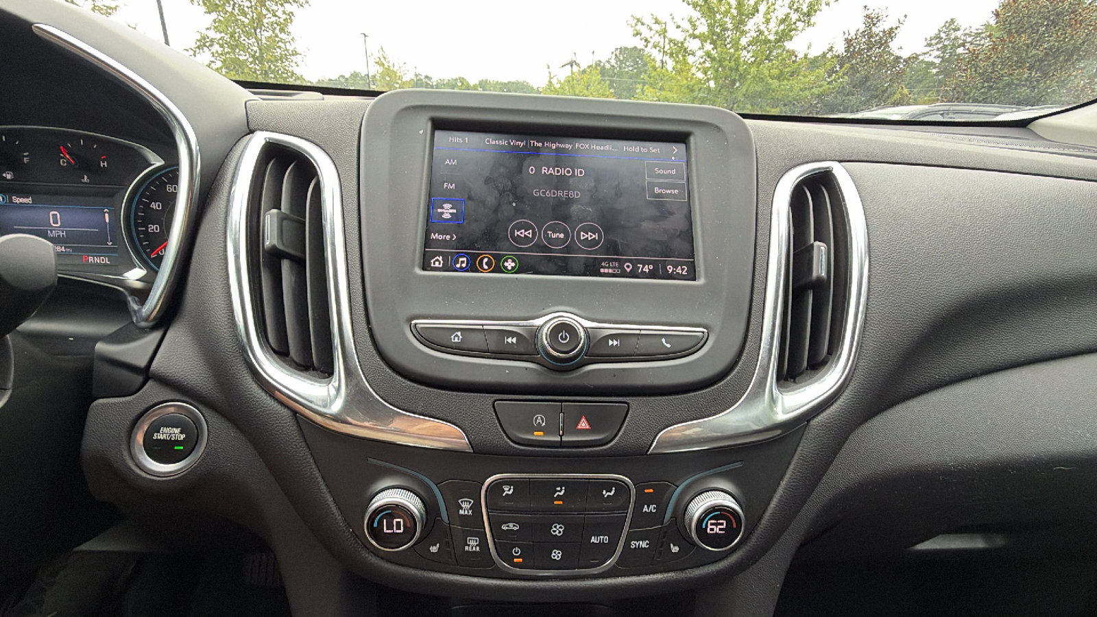 Used 2024 Chevrolet Equinox LT AWD/4WD image 32