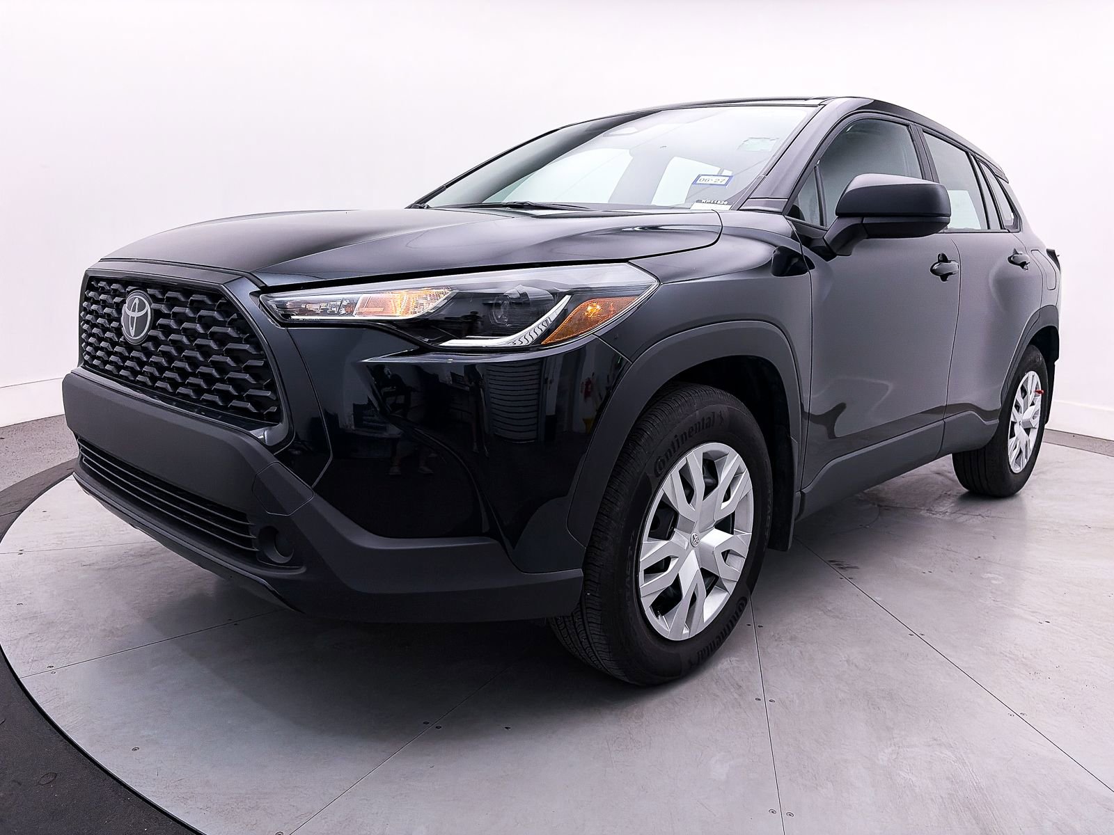 Used 2025 Toyota Corolla Cross L FWD image 11