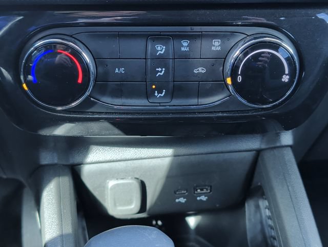 Used 2025 Chevrolet TrailBlazer LT AWD/4WD image 21