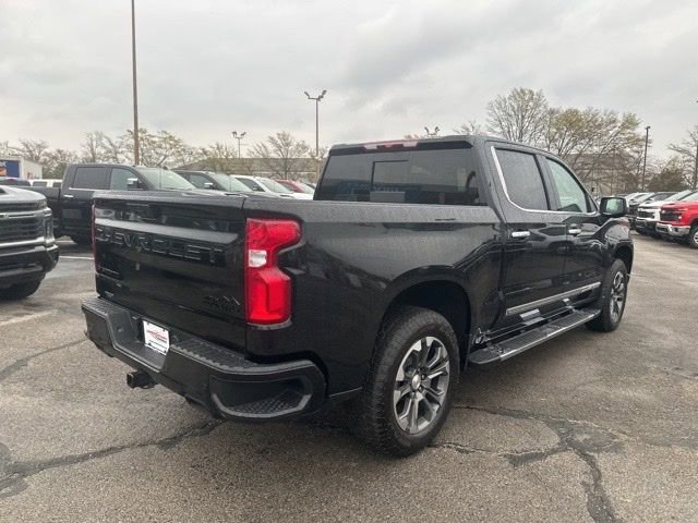 New 2026 Chevrolet Silverado 1500 High Country w/ LPO, Dark Essentials Package image 3