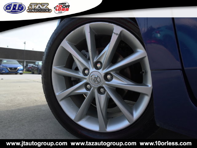 Used 2014 Toyota Prius V Five FWD image 10