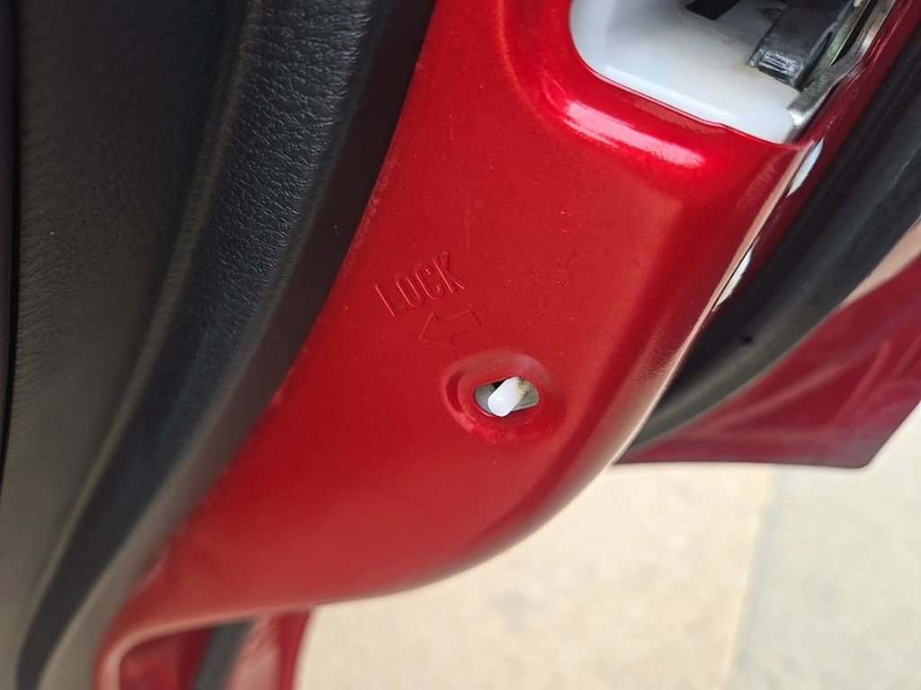 Used 2025 Mitsubishi Outlander SE image 75