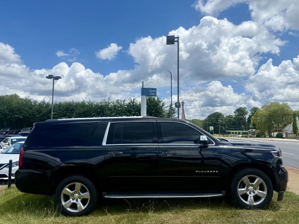 Used 2017 Chevrolet Suburban Premier image 25