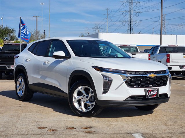 Used 2025 Chevrolet Trax LS w/ LS Convenience Package