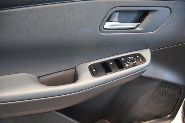New 2026 Nissan Leaf SV+ w/ Floor Mat Package (SV+) FWD image 8