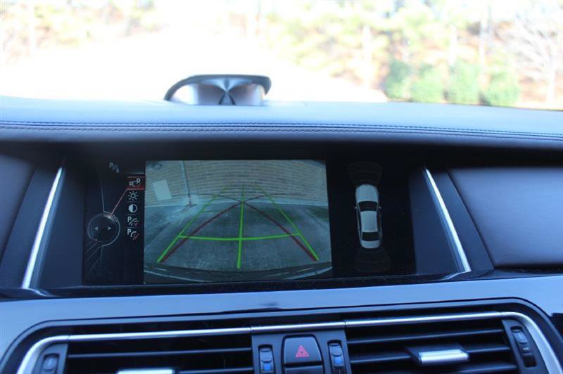 Used 2013 BMW 750Li xDrive AWD/4WD image 30