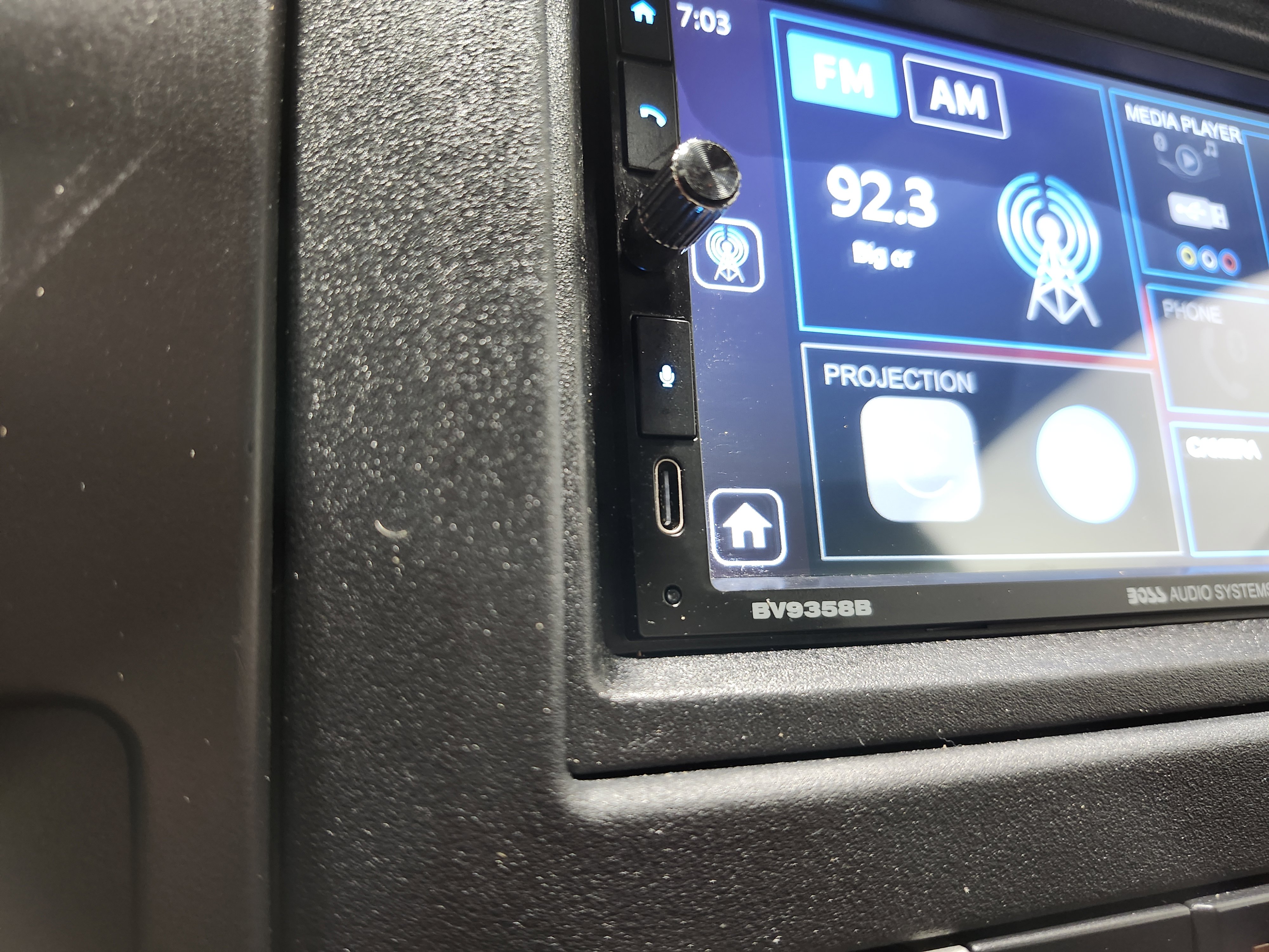 Used 2014 Ford F150 STX w/ Equipment Group 201A Mid AWD/4WD image 4