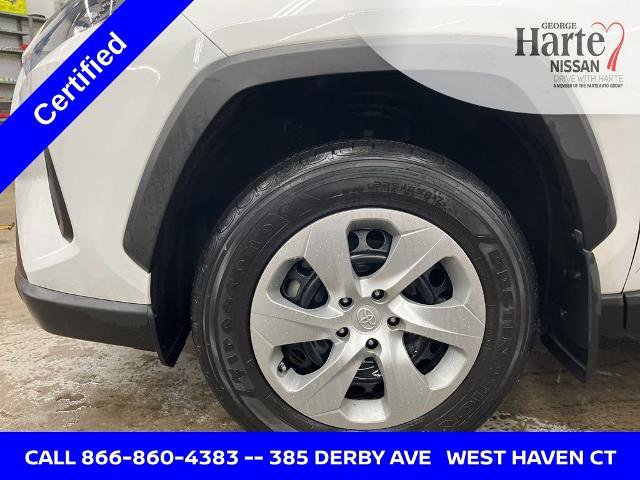 Used 2021 Toyota RAV4 LE image 11