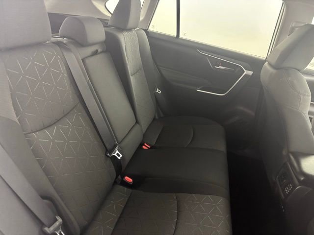 Used 2021 Toyota RAV4 XLE image 13