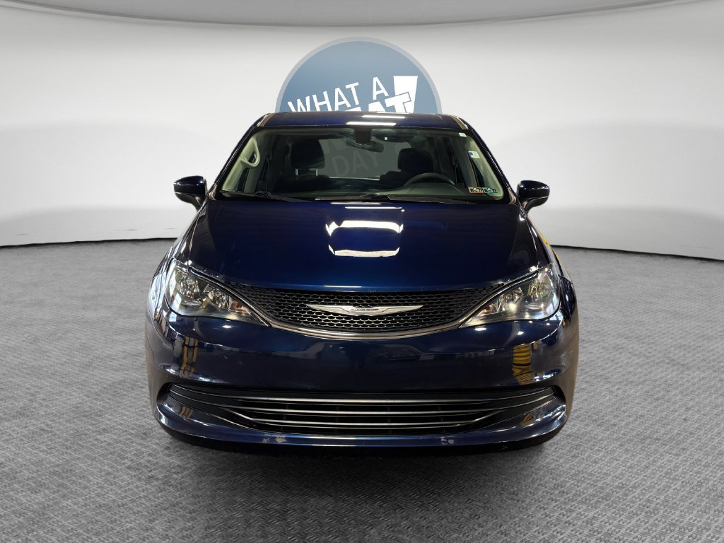 Used 2018 Chrysler Pacifica LX FWD image 9