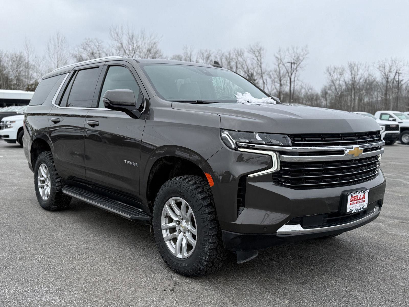 Used 2021 Chevrolet Tahoe LT w/ Luxury Package AWD/4WD image 3