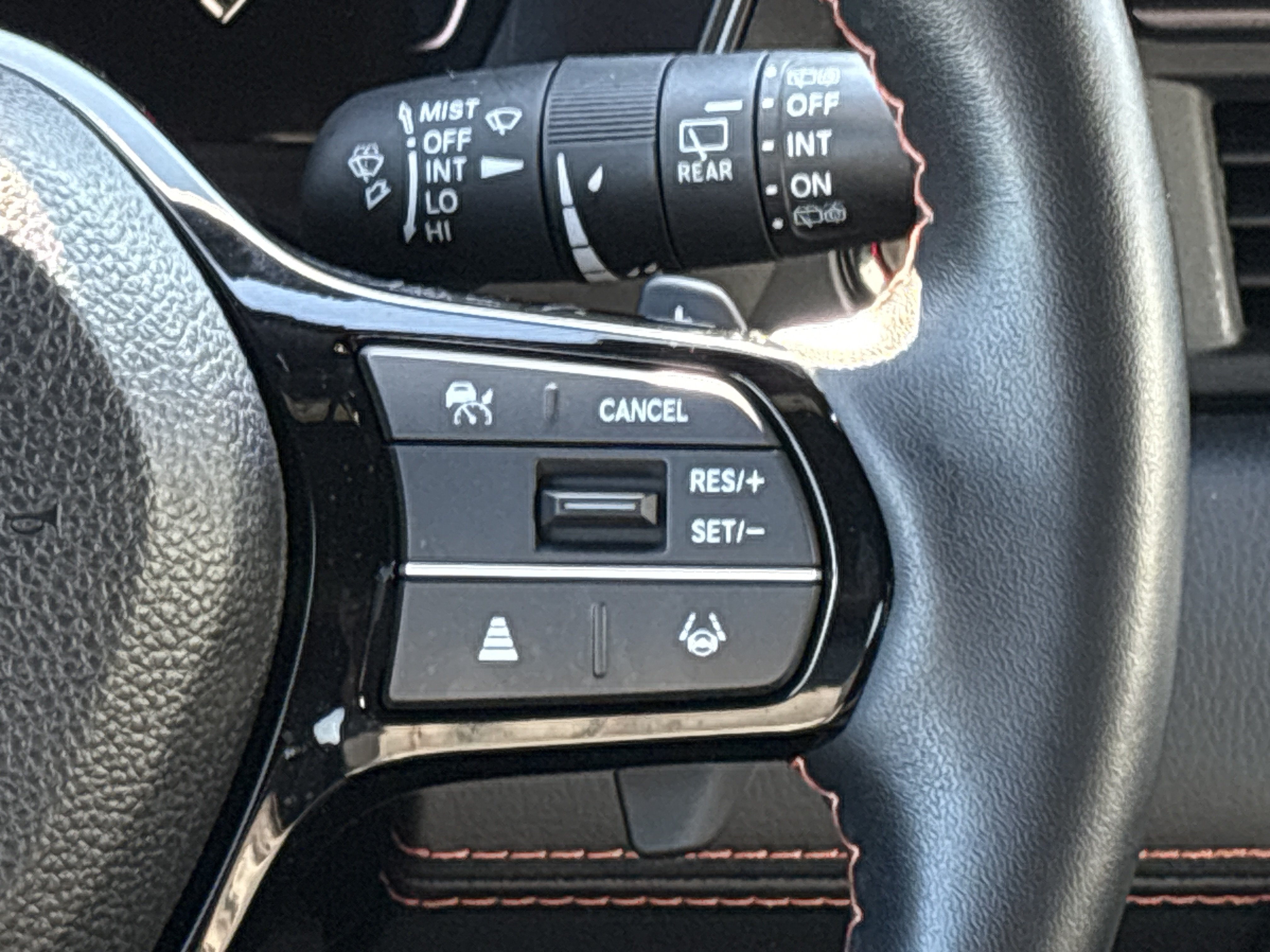 Used 2025 Honda Pilot TrailSport image 24