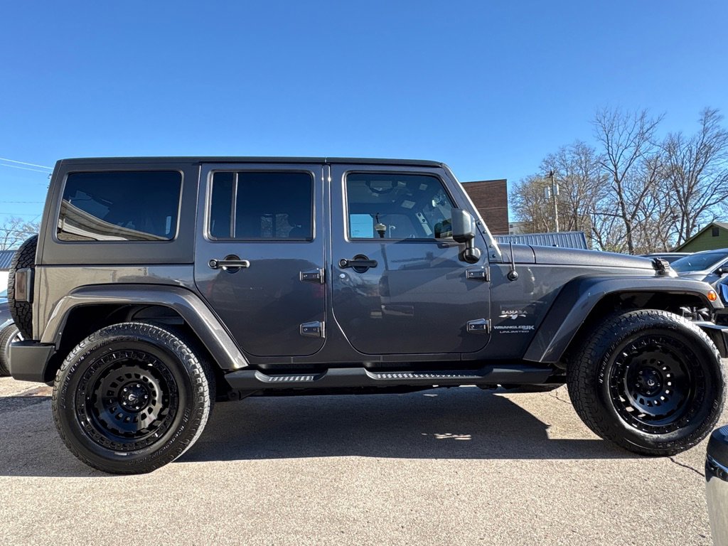 Used 2018 Jeep Wrangler Unlimited Sahara w/ Dual Top Group image 6
