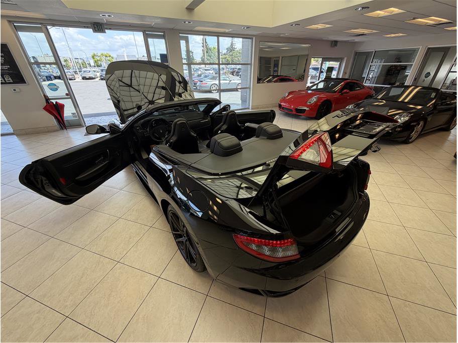 Used 2017 Maserati GranTurismo Sport RWD image 41