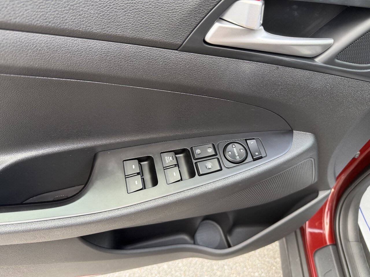Used 2019 Hyundai Tucson SE AWD/4WD image 17