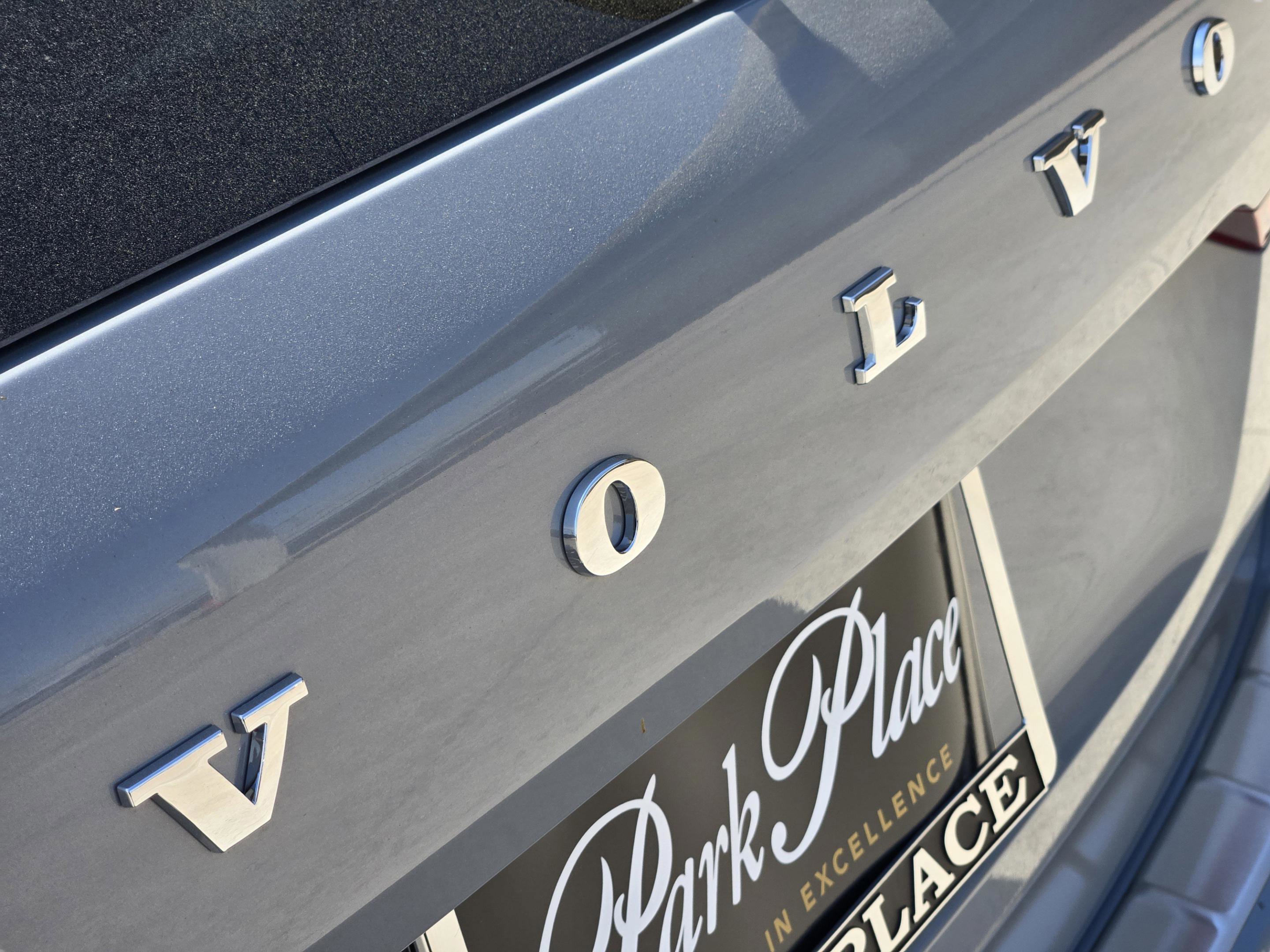 New 2026 Volvo XC60 B5 Plus w/ Protection Package Premier image 15