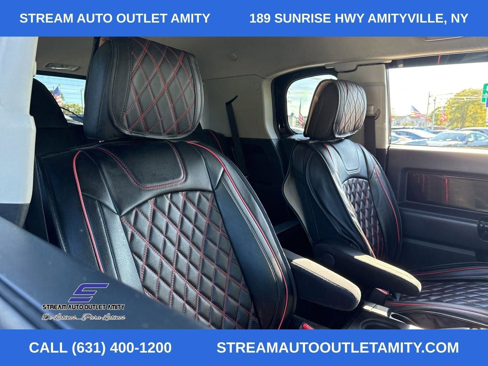 Used 2013 Toyota FJ Cruiser 4WD image 11