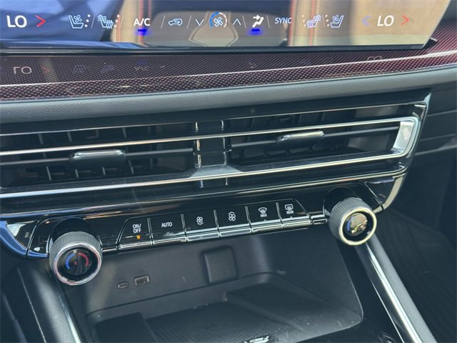 Certified 2025 Chevrolet Traverse RS image 14