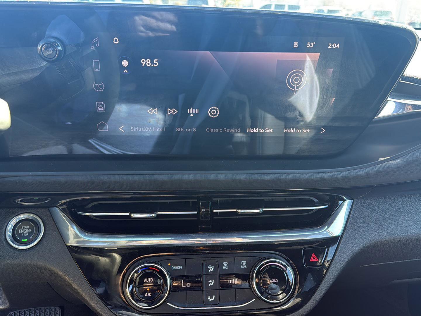 Used 2024 Buick Envista Sport Touring image 4