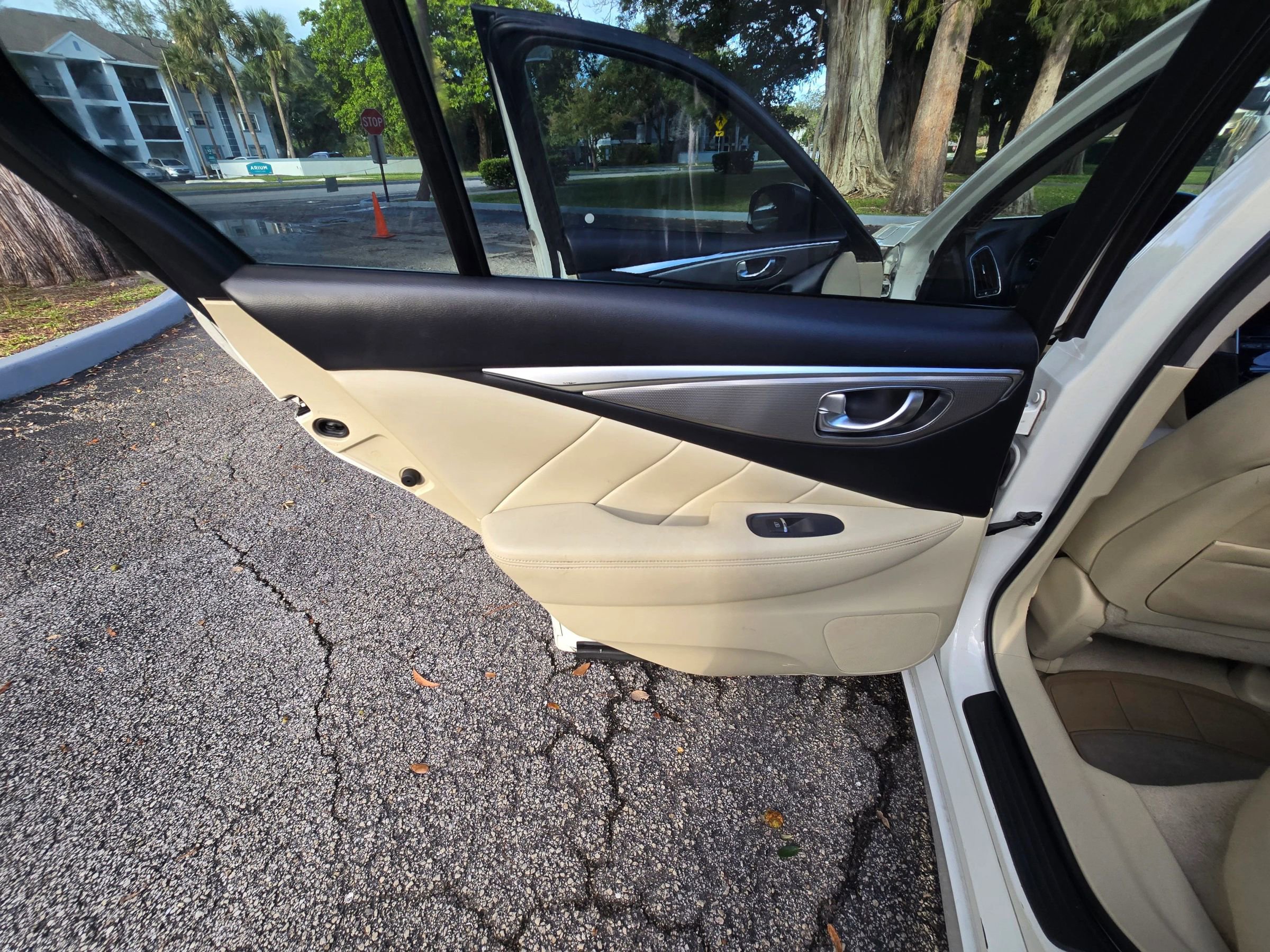 Used 2017 INFINITI Q50 Signature Edition image 30