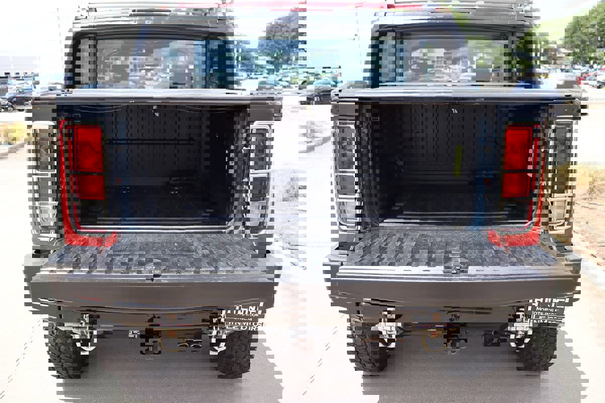 Used 2005 HUMMER H2 SUT w/ Preferred Equipment Group image 11