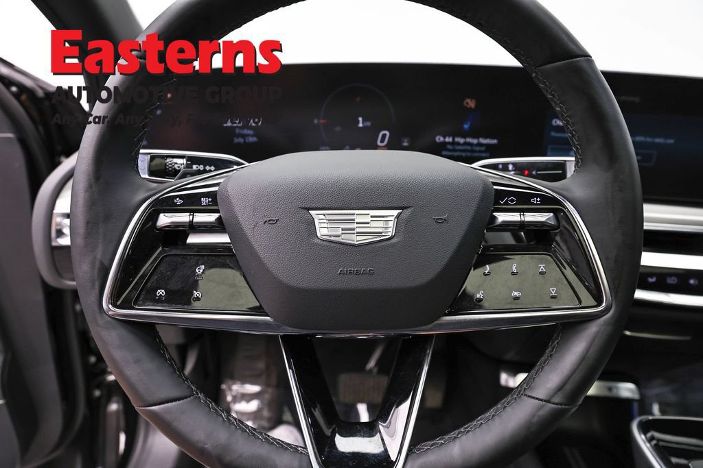 Used 2025 Cadillac Lyriq Luxury AWD/4WD image 10
