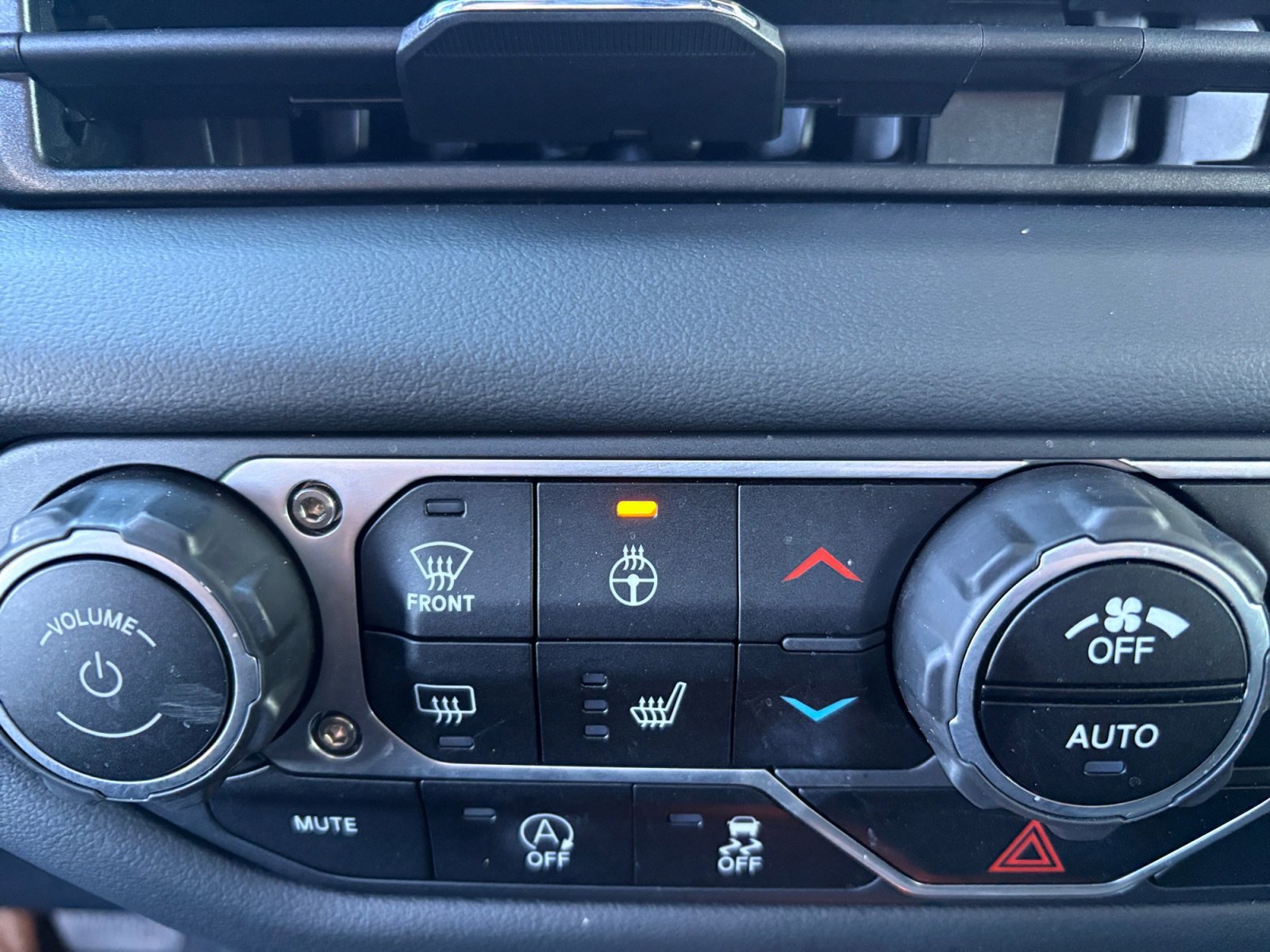 Used 2024 Jeep Gladiator Sport image 22