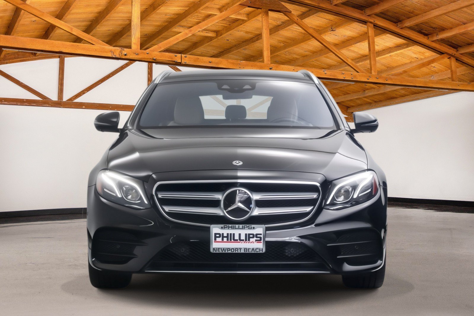 Used 2019 Mercedes-Benz E 450 4MATIC Wagon image 2