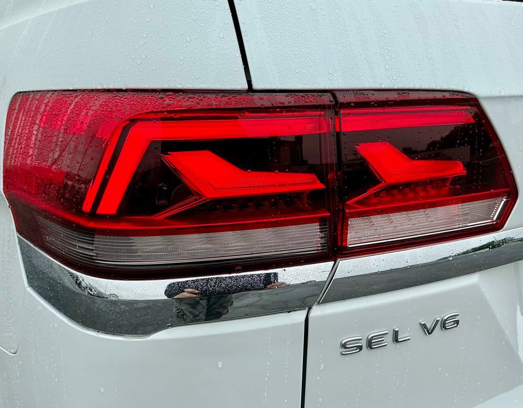 Used 2022 Volkswagen Atlas SEL Premium AWD/4WD image 14