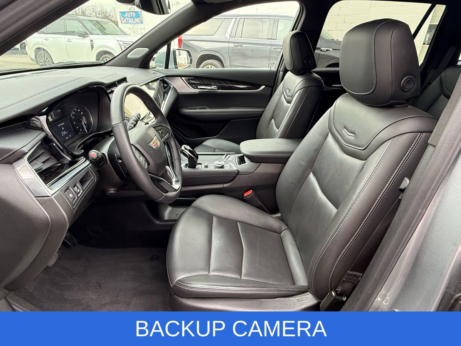 Used 2025 Cadillac XT6 Premium Luxury image 20