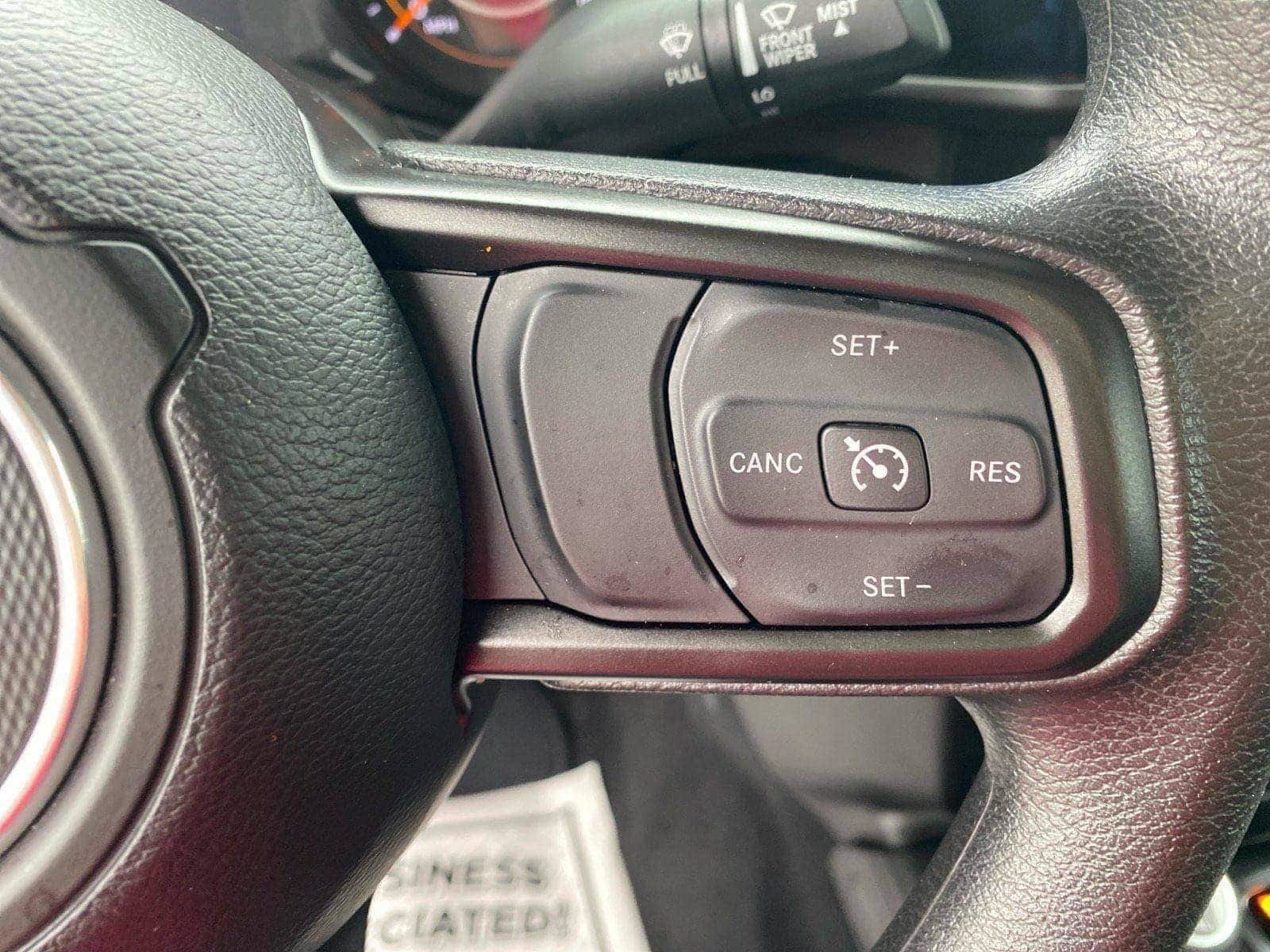 Used 2025 Jeep Gladiator Sport AWD/4WD image 16