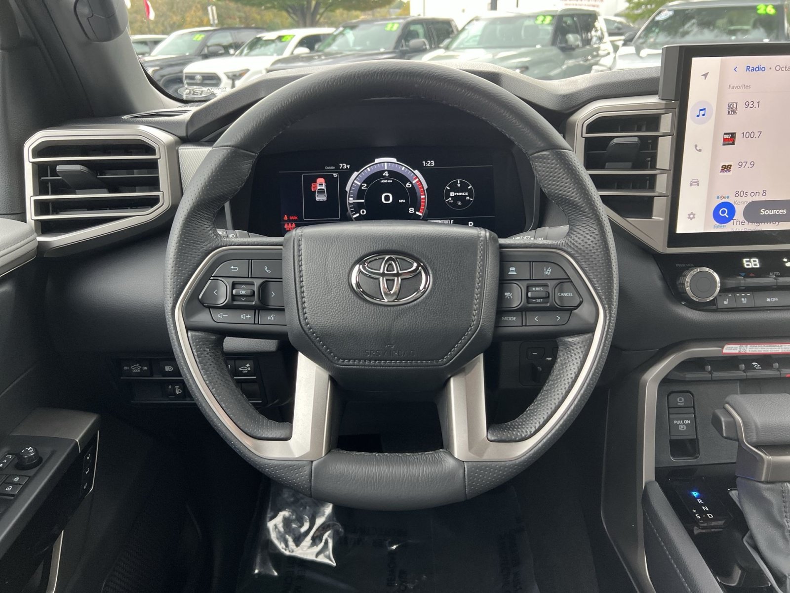 Used 2025 Toyota Tundra Limited AWD/4WD image 16