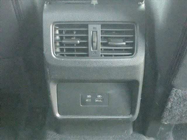 Used 2023 Nissan Rogue SV image 16