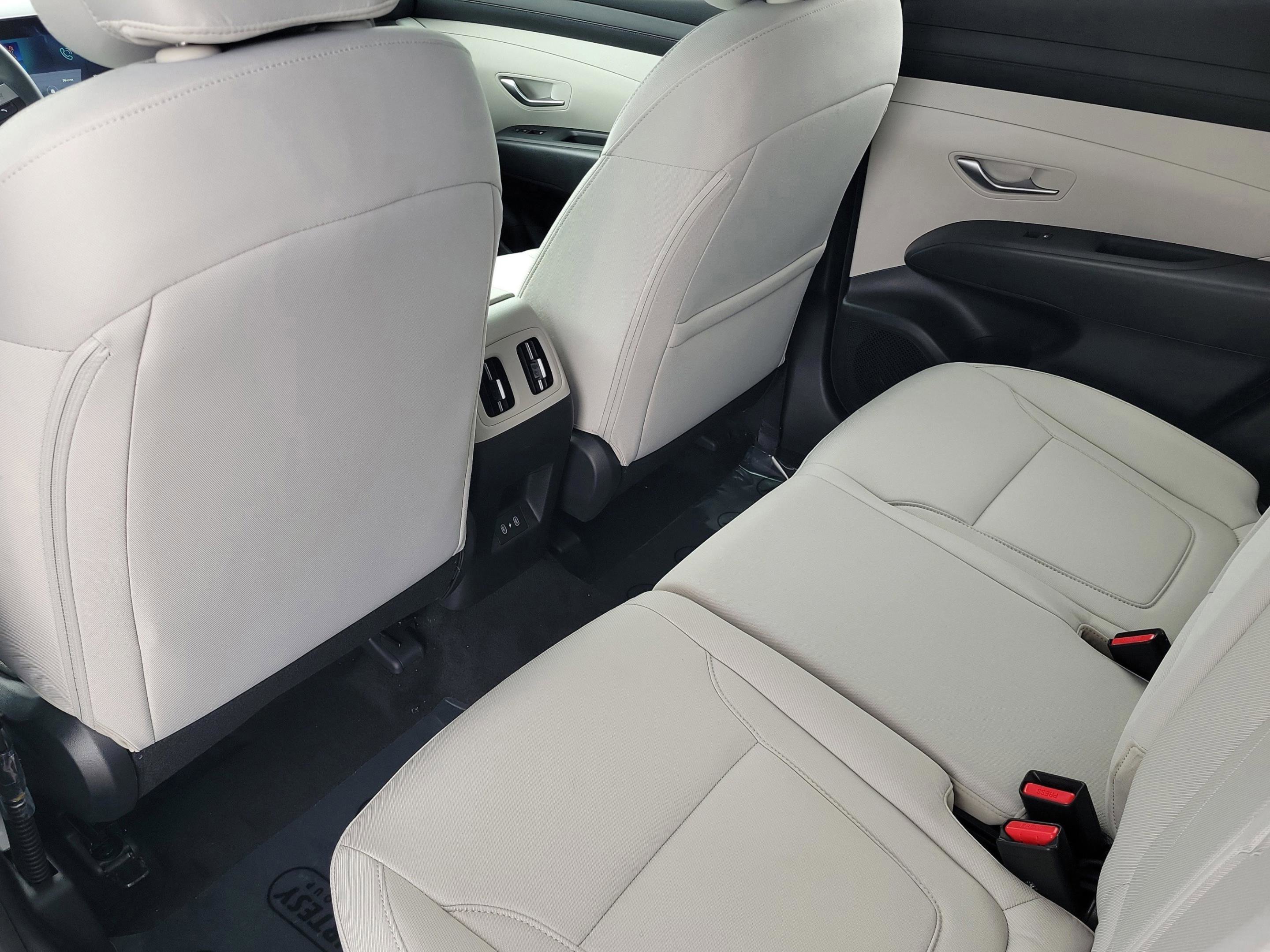 New 2026 Hyundai Tucson SEL image 8