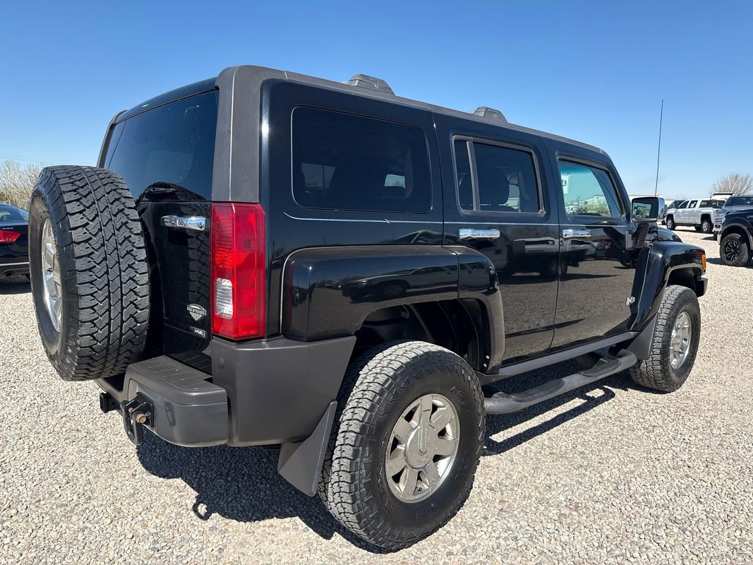 Used 2010 HUMMER H3 Alpha AWD/4WD image 11
