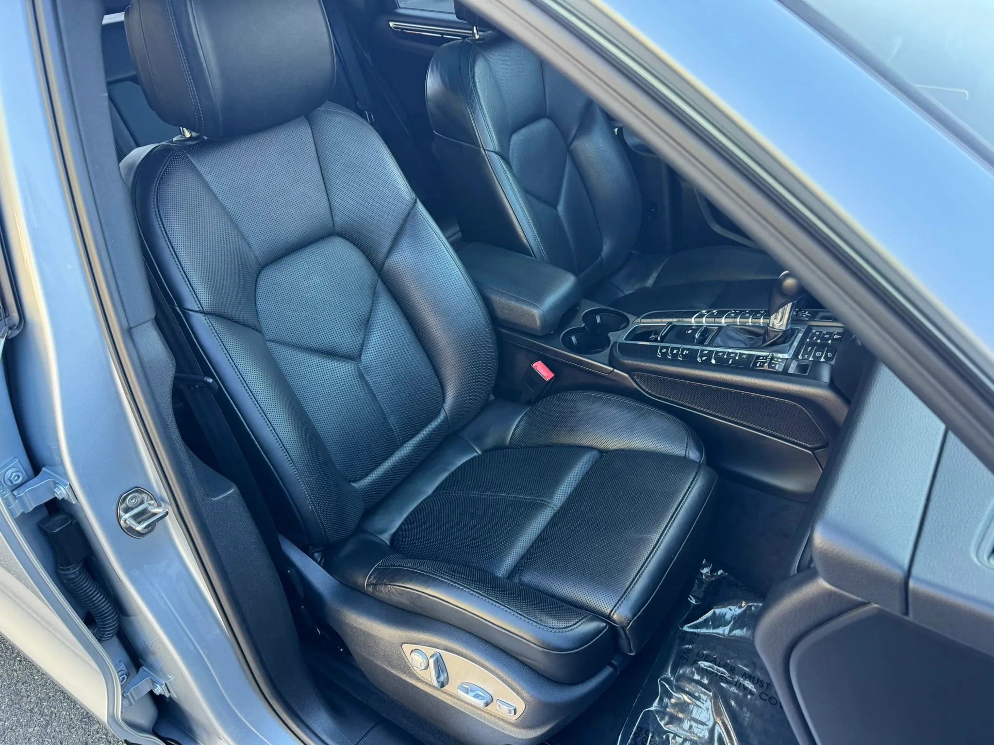 Used 2017 Porsche Macan S AWD/4WD image 23