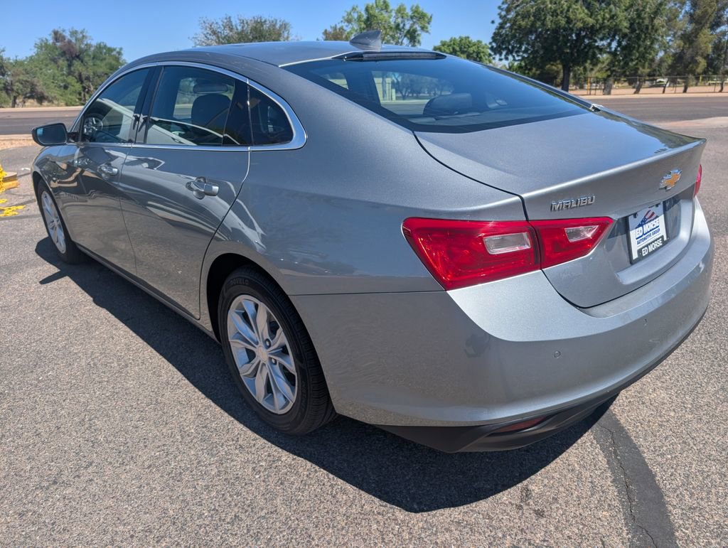 Used 2024 Chevrolet Malibu LT FWD image 3