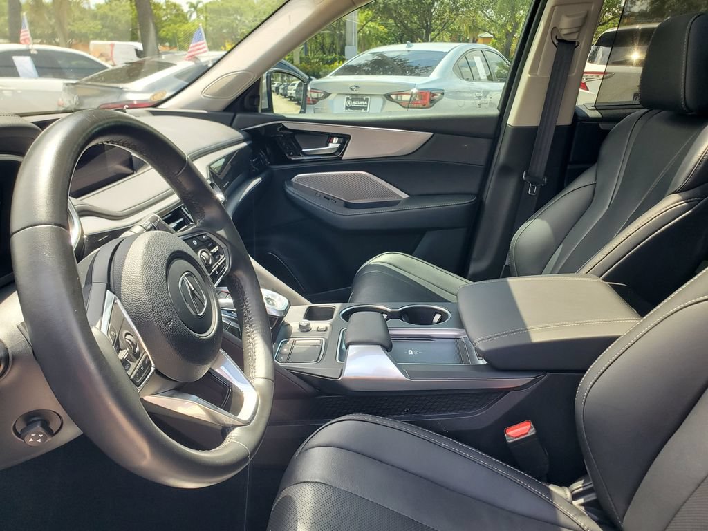 Used 2024 Acura MDX FWD w/ Technology Package image 17
