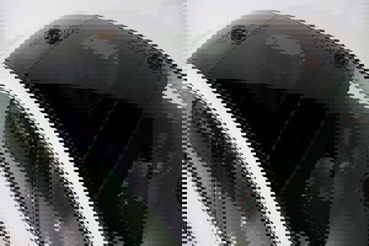 Used 2025 Mercedes-Benz E 350 4MATIC Sedan image 9