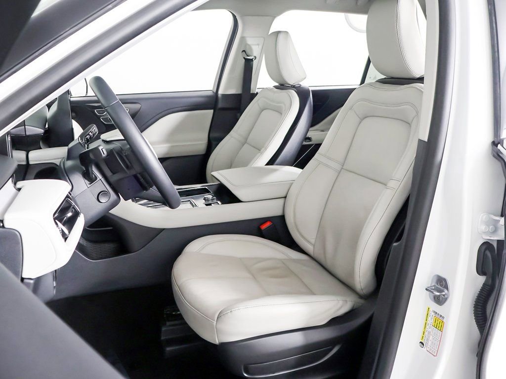 Used 2025 Lincoln Aviator Reserve w/ Illumination Package image 33