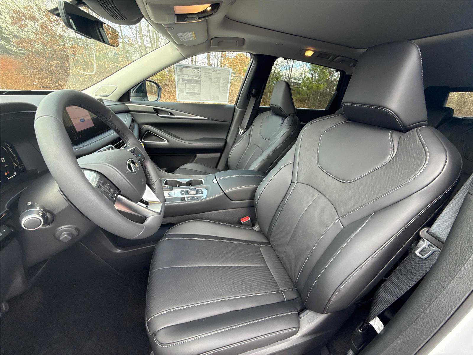 New 2026 INFINITI QX60 Luxe image 10