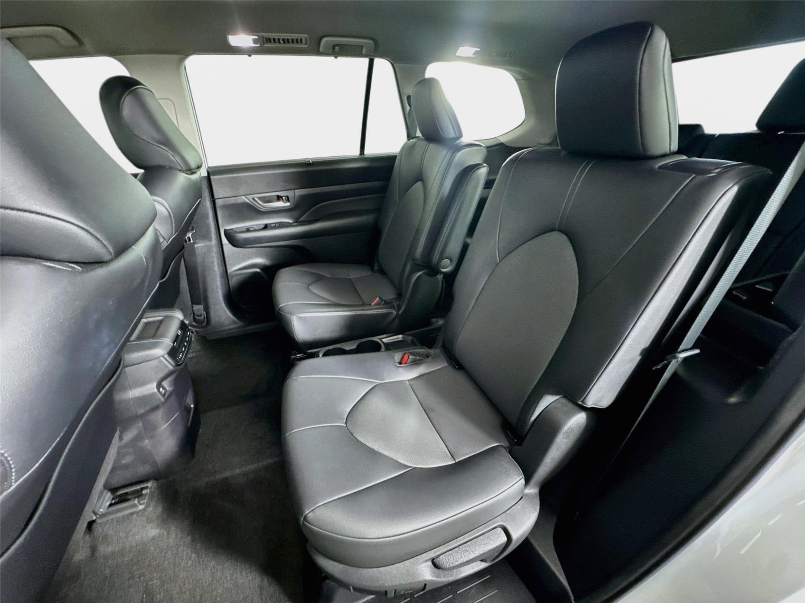 Used 2024 Toyota Grand Highlander AWD Hybrid image 22